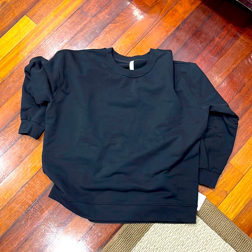 Lululemon black crewneck sweatshirt